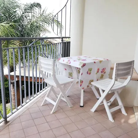 Lux ! Swimmingpool ! Parking ! Separate Entrance ! Separate Territory ! Appartamento *