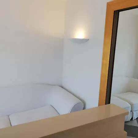 Appartamento Lux ! Swimmingpool ! Parking ! Separate Entrance ! Separate Territory ! *