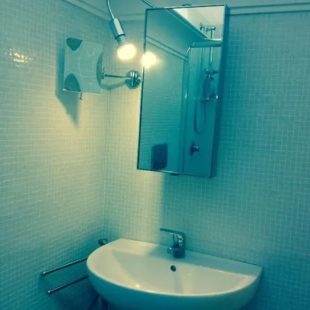 Appartamento Lux ! Swimmingpool ! Parking ! Separate Entrance ! Separate Territory !